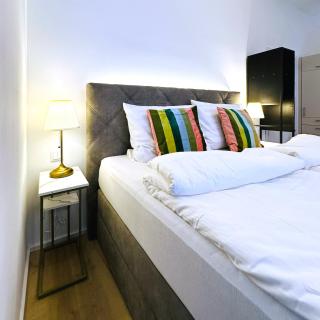 Villa Romana Apartments with Terrace & Private Entrance - 7