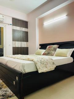 Noida Apartment 2BHK - 2