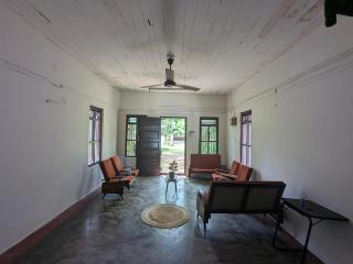 Rosellas Munroe East Kallada - 5