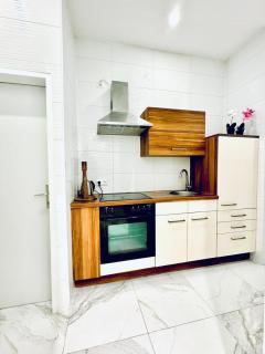 Lovely 3BR Apartment Near Atzgersdorf Park, 11Min Walk - 5