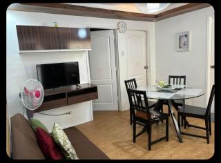 2 bedroom Cozy Budget Staycation - 6