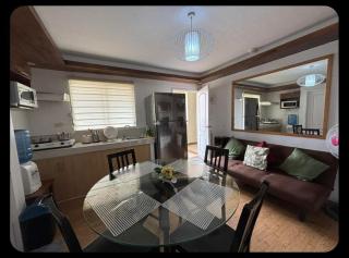 2 bedroom Cozy Budget Staycation - 3