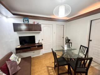 2 bedroom Cozy Budget Staycation - 2