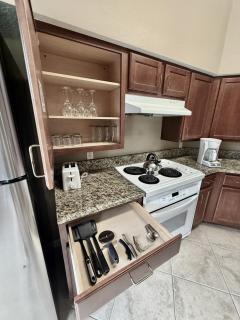 Entire Condo - 3Bed 2Bath- 5 mins to Disney Park - 1