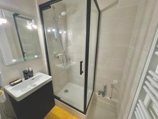 Sea view Studio, fully-equipped, TV & WiFi - 8