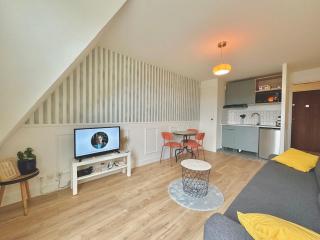 Sea view Studio, fully-equipped, TV & WiFi - 7