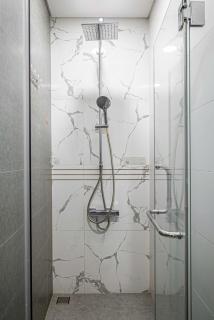 Sunwah Pearl Luxury Apt - Near Landmark 81 & District 1 - 1