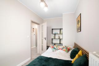 Cozy Warsaw Apart with Gym close to the Airport and City Centre - 5