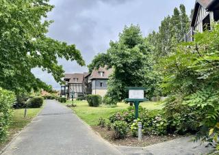 Vue sur le golf en rez-de-chaussée - piscine chauffée accessible de mai à septembre - 6