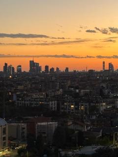 Skyline 15 Milano - Panoramic Apartment and Free Parking - 0