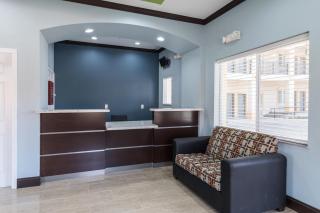 Scottish Inns & Suites - 8