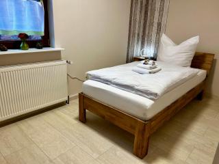 Fewo Unterm Stein - Rotkäppchen - 3 Schlafzimmer - 1
