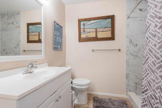 Ground Floor 2 Bdrm King Condo Close to Beach - 5