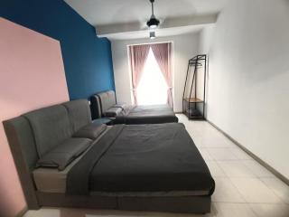 Premium Look Homestay in emerald avenue apartment Clover Home 5-06 - 4