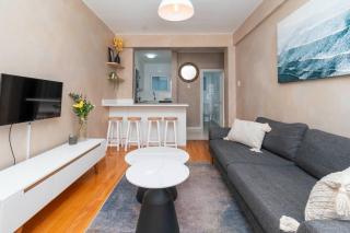 Stylish Seaside living at Bay Point - 8