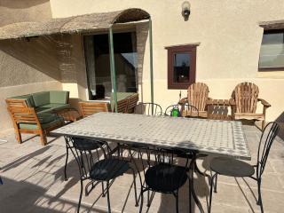 Charming house in the village center of Venasque - 9