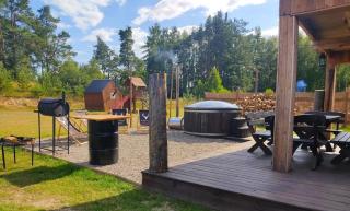 Górskie kaszuby ,Gołubie ,Domek w sielskim klimacie ,niedaleko jeziora na Kaszubach-do 10 osob,sauna ,balia,kominek, cisza i spokój - 6