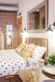 Luxury Industrial Studio - 8