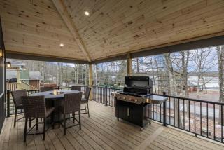 New Lakeview Gateway Lake Access, Hot tub, EV - 2