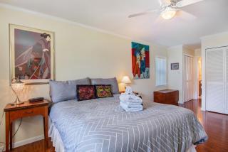 Elegant Retreat Close to Beach & Arts District - 9