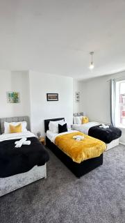The Jarrow Comfort Hub, Spacious & Modern Living, 3bedroom apartment near Newcastle - 5