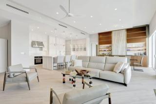 Ultra-luxury Coastal Retreat - 1