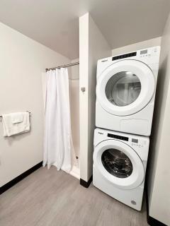 Deer District Studio Apt - One Block from Fiserv and Baird - 3