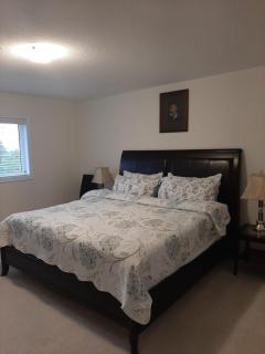 Modern 5-bedroom house close to Ardagh Bluffs - 1
