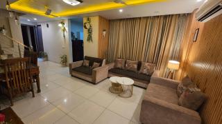 Hillview Penthouse Swimming Pool & BBQ on roof - 0