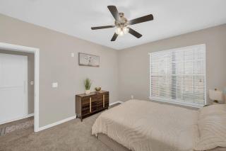 Charming 1BR Easy Access to Lake Conroe - 2