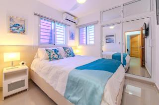 Oasis cerca del mar #2 - 1