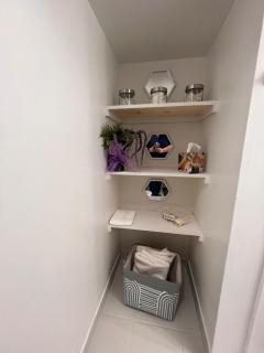 Spacious Family-friendly Apartment - 4