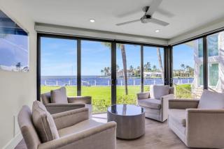 Spectacular Water Views - 1