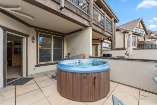 Cozy Breck Condo - Walk to Main St & Lifts - Hot Tub - 4