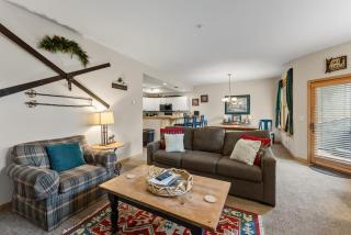 Cozy Breck Condo - Walk to Main St & Lifts - Hot Tub - 5