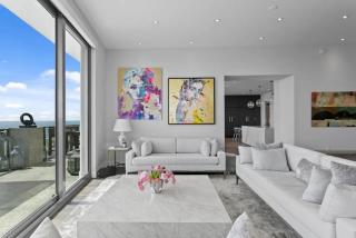 Modern & Immersed In Downtown Luxury - 8