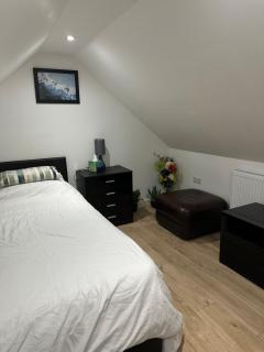 A Cosy and Spacious Studio Flat - 6