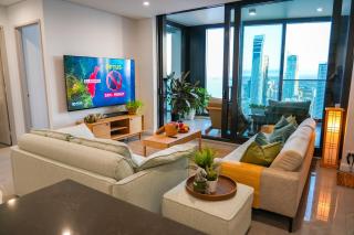 Endless Ocean Views Surfers Paradise - 9