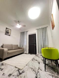 Cozy Lovely 1-bedroom apartment - 8