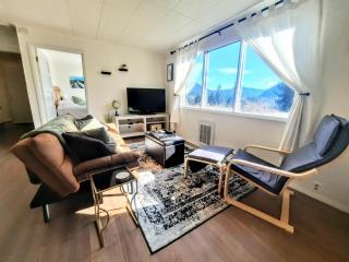 Mountain Peak Views from Hot Tub in Uptown 2 Bdr - 9