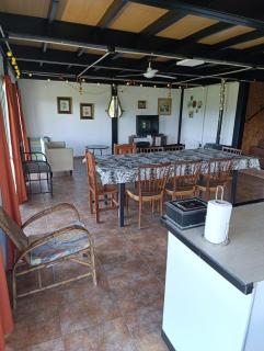 Casa Hebe - En las sierras de Córdoba - cuenta con tres habitaciones y capacidad para 8 personas, tranquila con increibles vistas - 2