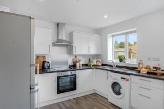 Quiet Home In St Helens Near Haydock Park Racecourse & Liverpool, Free Parking - 3