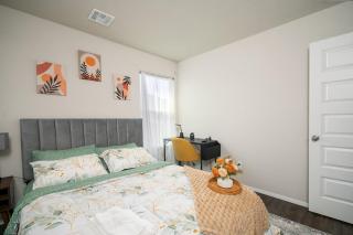 Stylish and Luxuriously Furnished 3BedRoom Getaway - 8