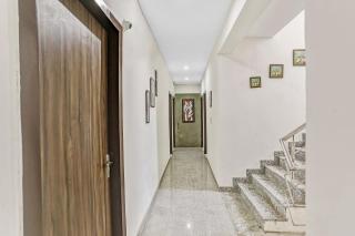Hotel O Aditya Residency Sector 35 Noida - 8