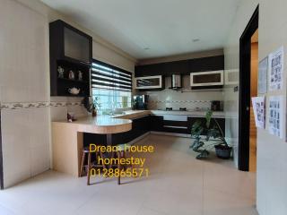 Dream House Homestay - 6