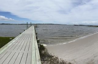 Harkers Hideaway - Waterfront with Private Beach - 7