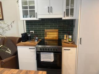 Riverfront, Tiny Home in Natural Bush - 4