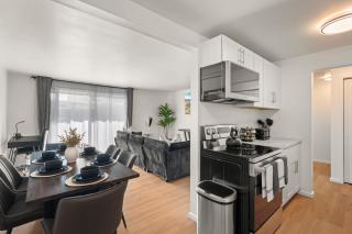 Gray Oasis 1 Bed Apartment in Fremont - 5