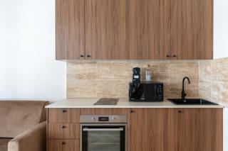 Chic Duplex for 4 in Vibrant Bastille - 8