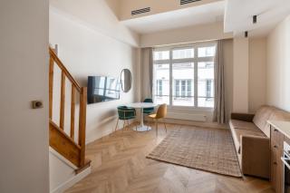 Chic Duplex for 4 in Vibrant Bastille - 4
